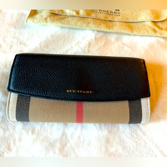 Vintage Burberry Wallet - Picture 5 of 8